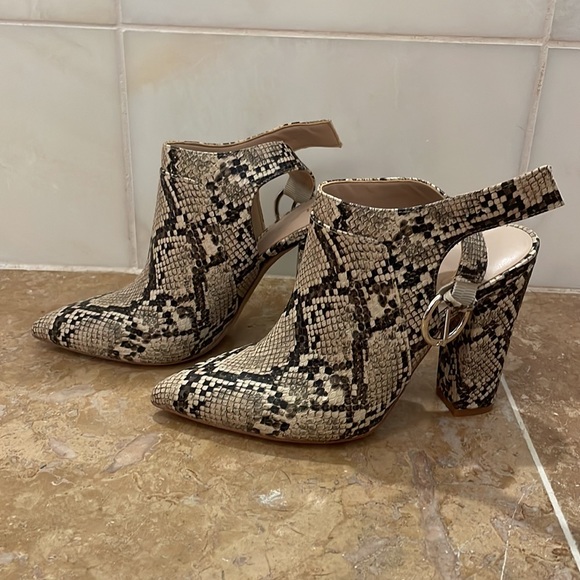 Aldo booties (thick heel) - Picture 3 of 5